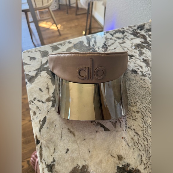 ALO Yoga Accessories - Alo airlift solar visor